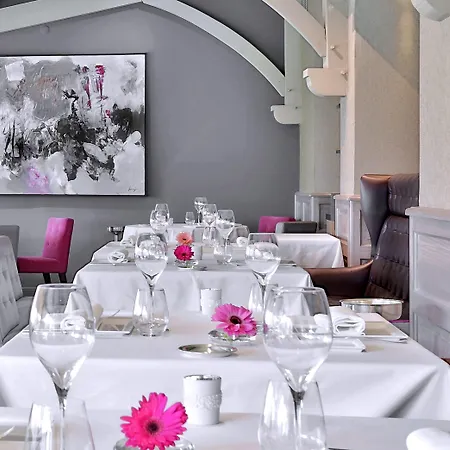 Les Glycines - Restaurant&spa Hotel Les Eyzies