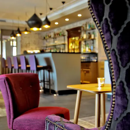 Les Glycines - Restaurant&spa Hotel Les Eyzies