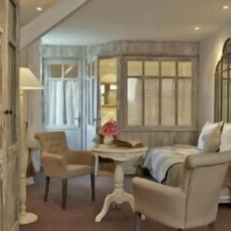 Les Glycines - Restaurant&spa 4* Les Eyzies
