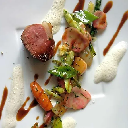 Les Glycines - Restaurant&spa 4* Les Eyzies
