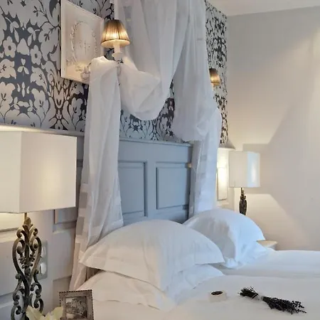 Les Glycines - & - Teritoria Hotel