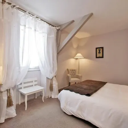 Les Glycines - & - Teritoria 4*