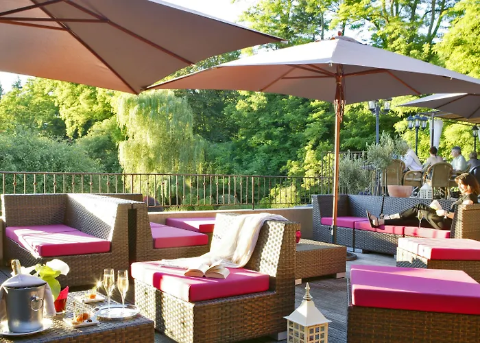 Les Glycines - & - Teritoria Hotell Les Eyzies