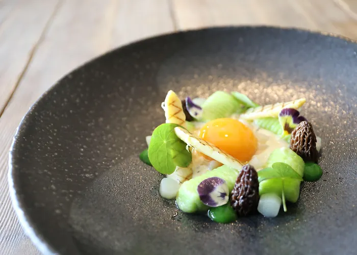 Les Glycines - & - Teritoria 4*