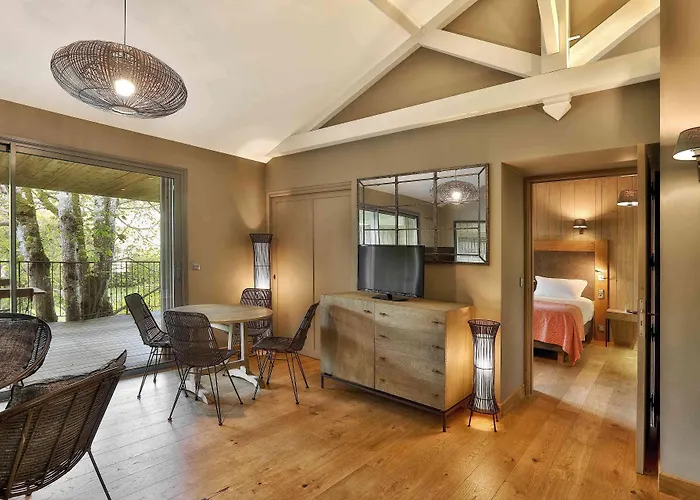 Les Glycines - & - Teritoria Les Eyzies