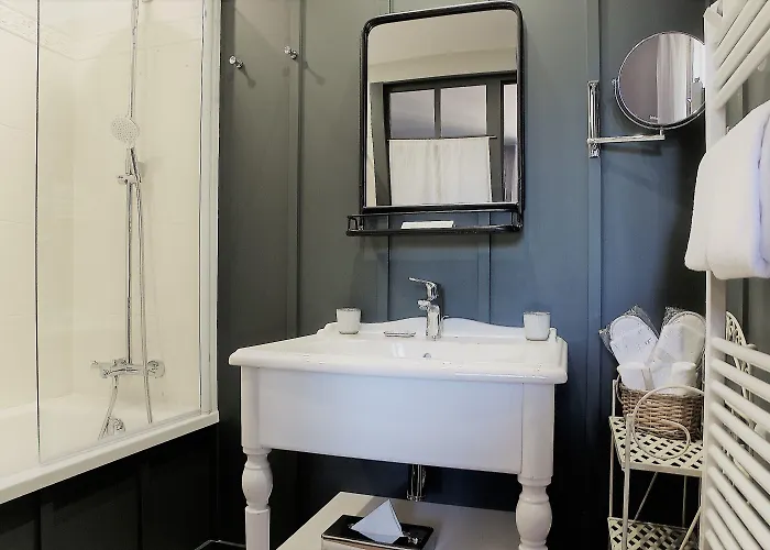 Les Glycines - & - Teritoria 4* Les Eyzies