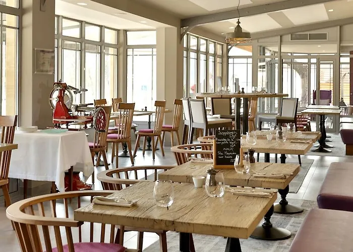 Les Glycines - & - Teritoria Hotell