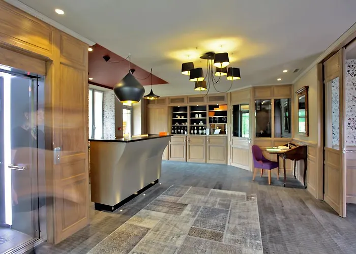 Les Glycines - & - Teritoria فندق