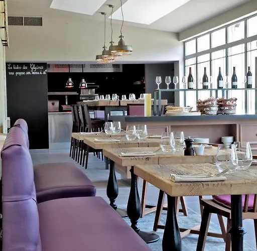 Les Glycines - & - Teritoria Hotell