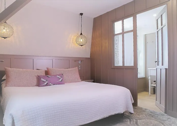 فندق Les Glycines - & - Teritoria 4*